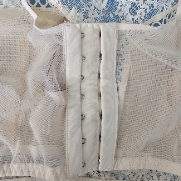 Victoria Secret Lace High-Neck Bralette - Picture 5 of 7